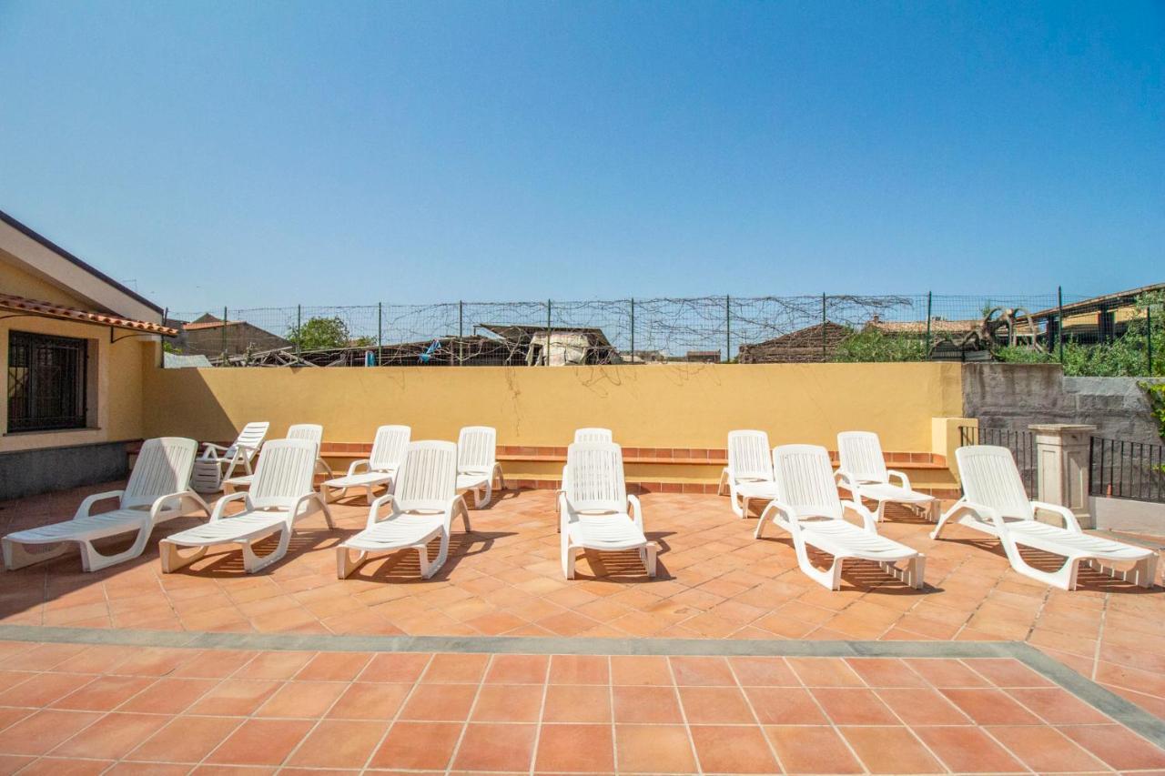Royal Playa Suite And Apartament -Private Parking- Self Chek Out Катания Екстериор снимка