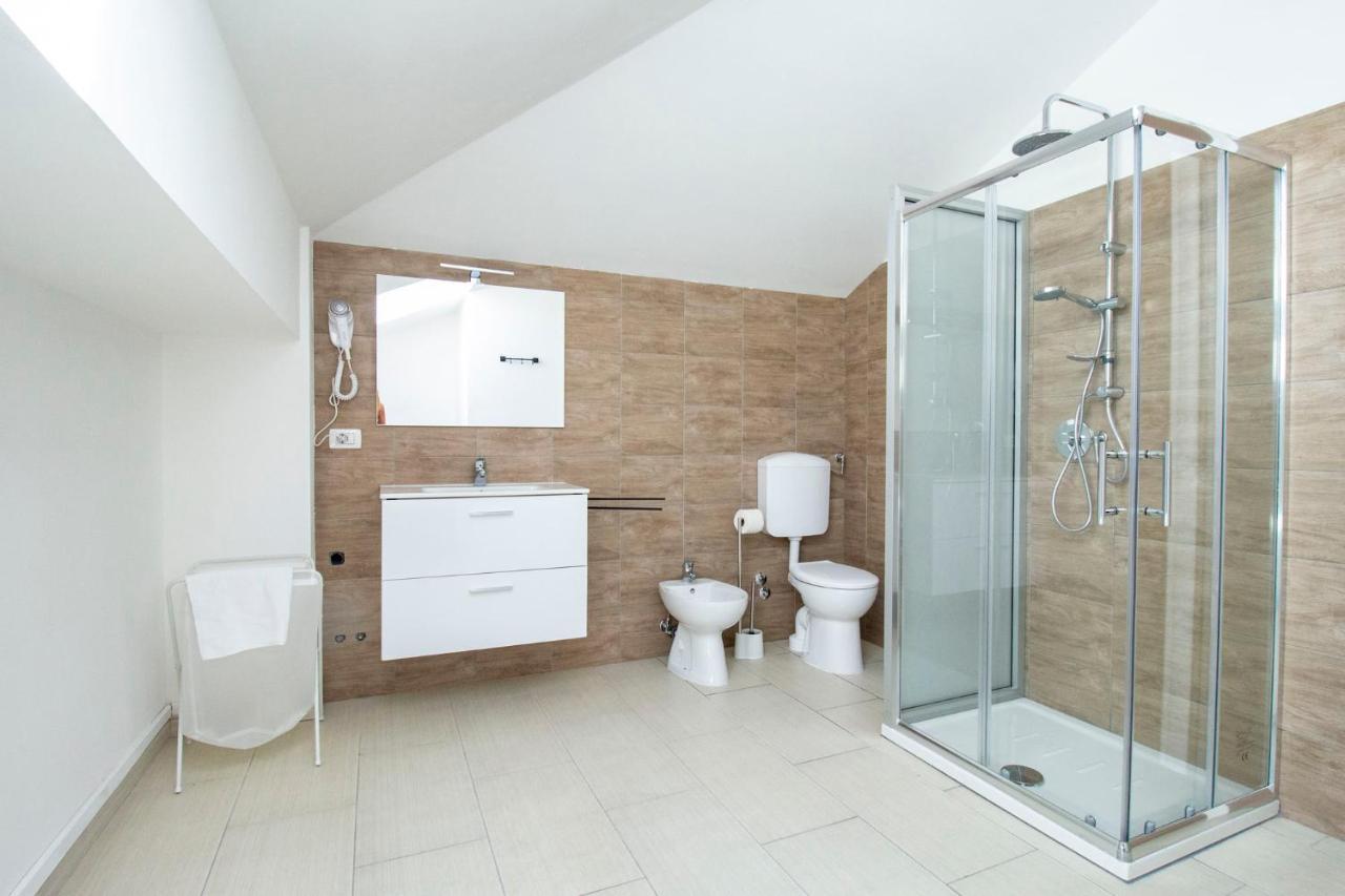 Royal Playa Suite And Apartament -Private Parking- Self Chek Out Катания Екстериор снимка