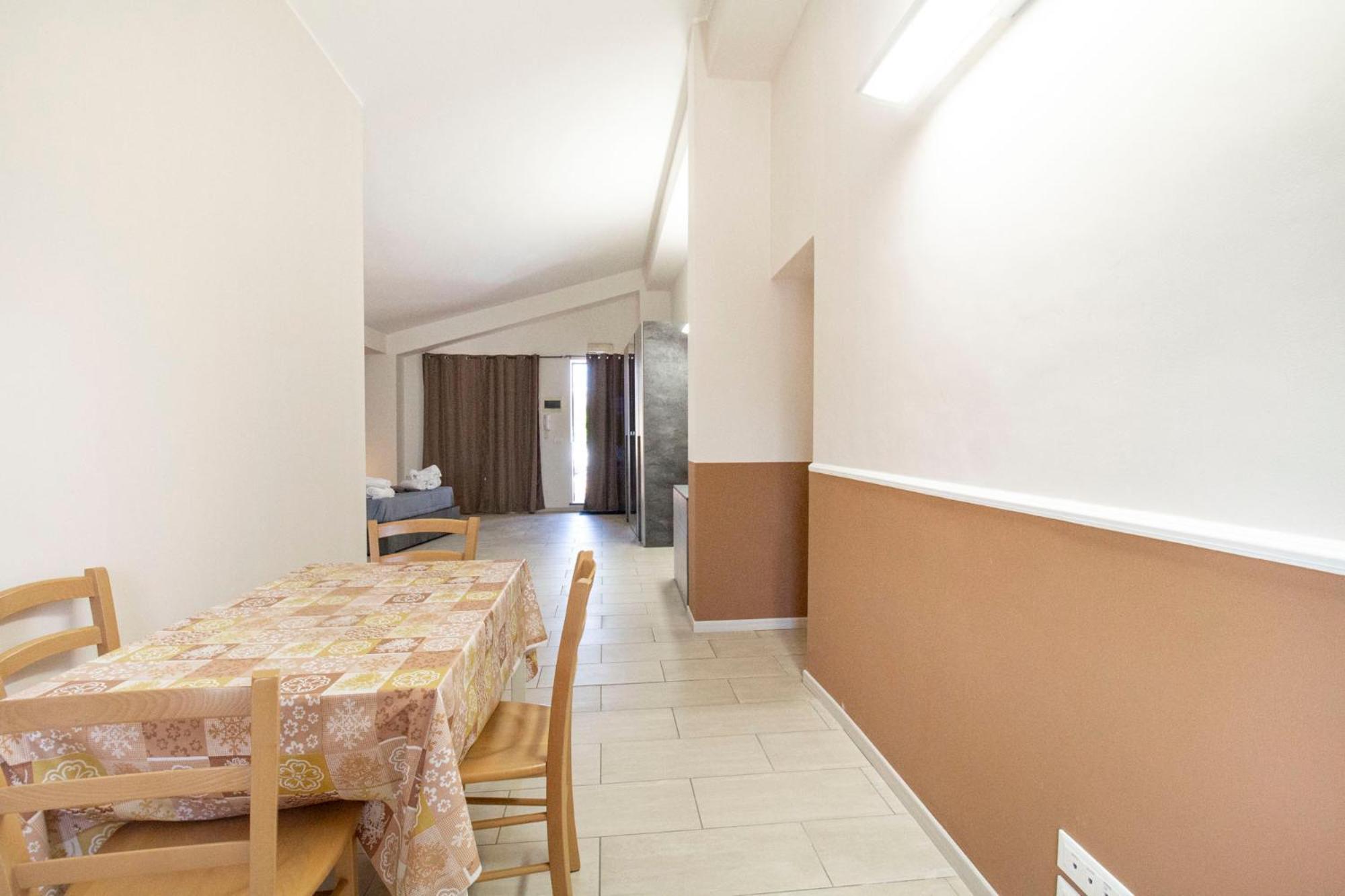 Royal Playa Suite And Apartament -Private Parking- Self Chek Out Катания Екстериор снимка
