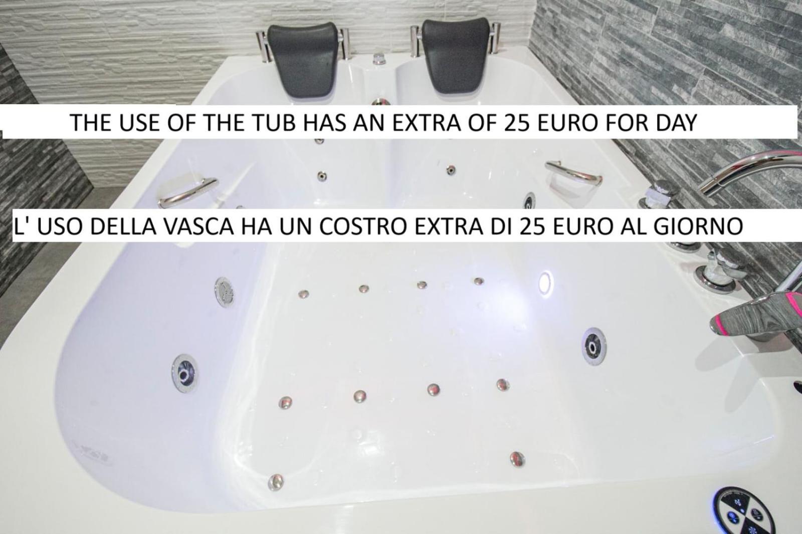 Royal Playa Suite And Apartament -Private Parking- Self Chek Out Катания Екстериор снимка