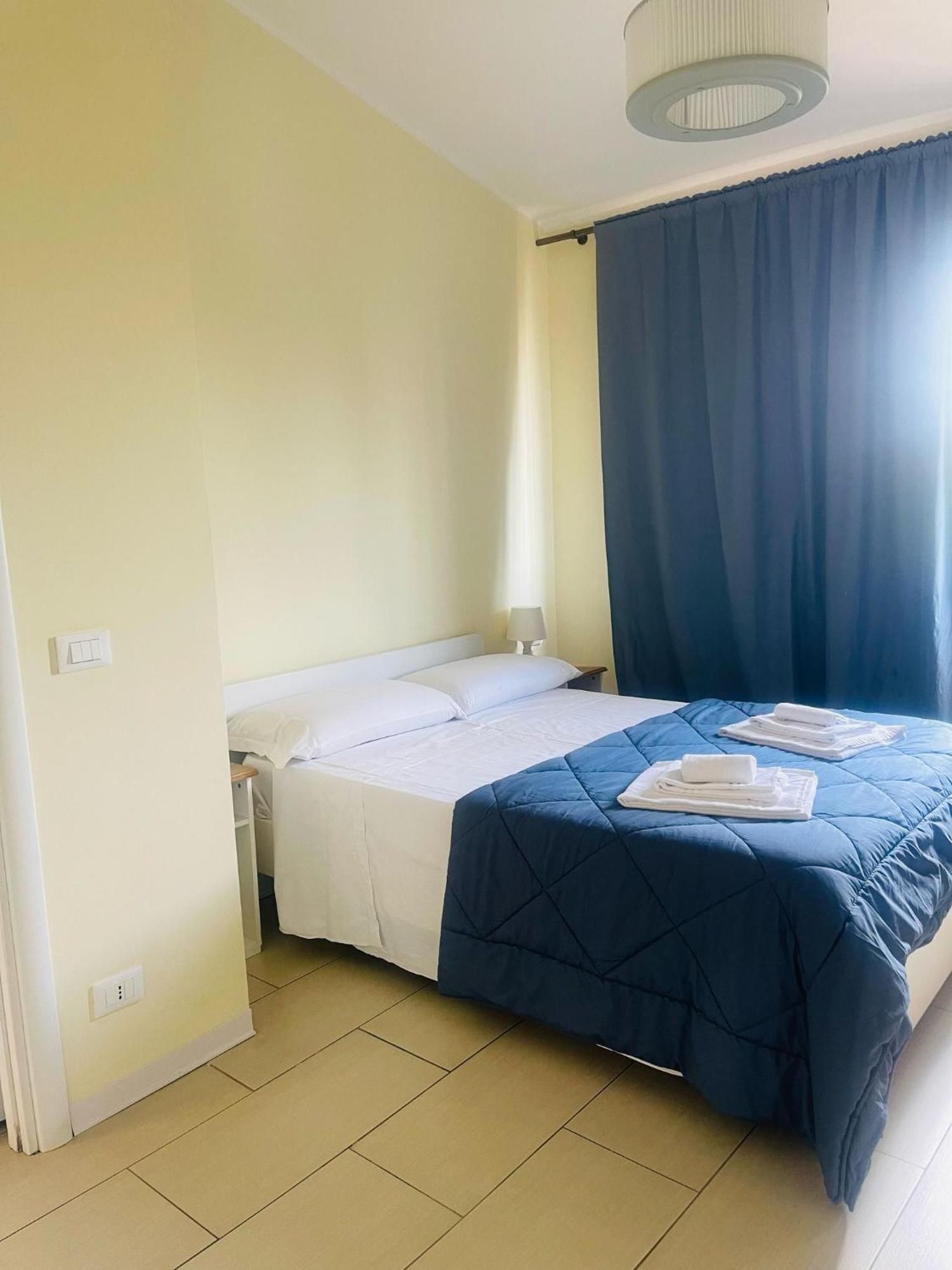 Royal Playa Suite And Apartament -Private Parking- Self Chek Out Катания Екстериор снимка